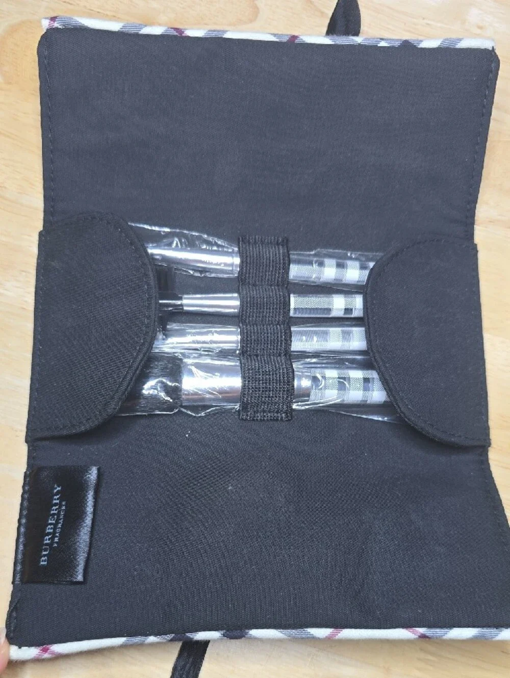 Burberry Fragrances Travel Makeup Brush Set